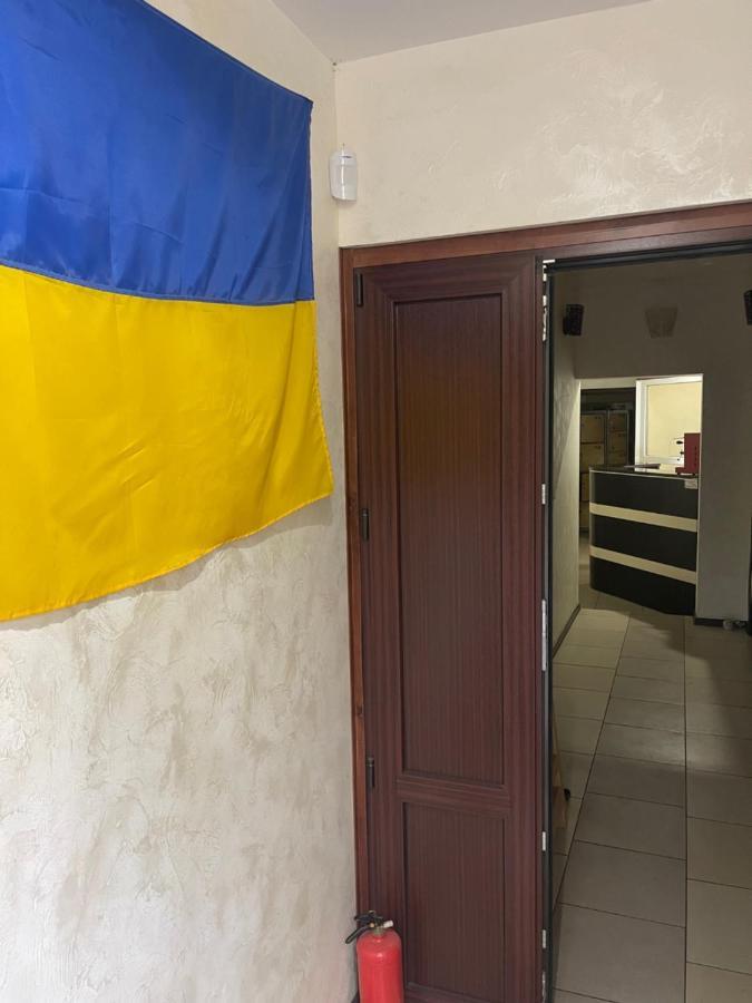 Vip "Hostel Ok Hotel" Kiev Extérieur photo